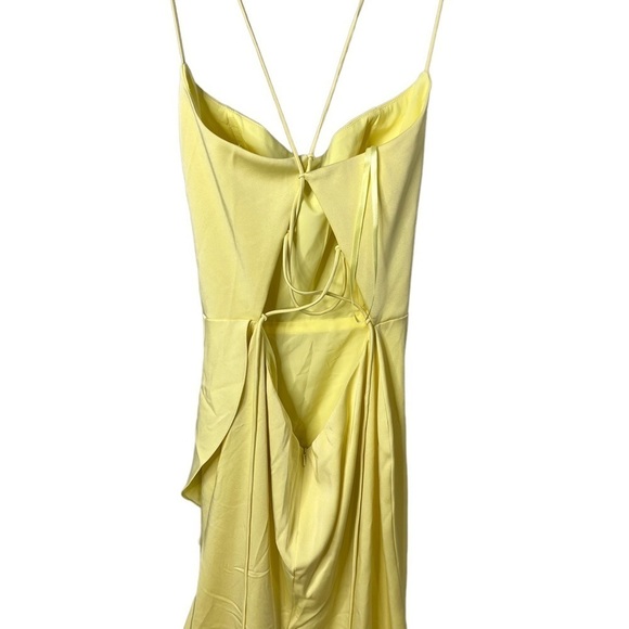 La Femme Flutter Slit Trumpet Gown Pale Yellow Size 12 Open Tie Back Prom - Picture 5 of 8